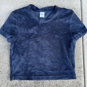 Aritzia TNA shirt